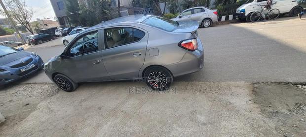 Mitsubishi Attrage 2021 Silver