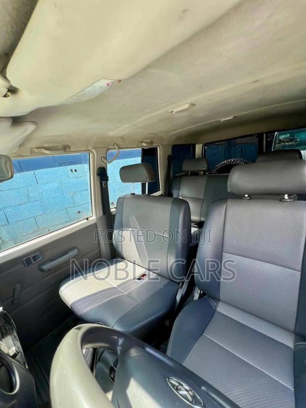 Toyota Land Cruiser 2017 White