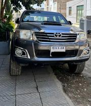 Toyota Hilux 2014 Gray for sale