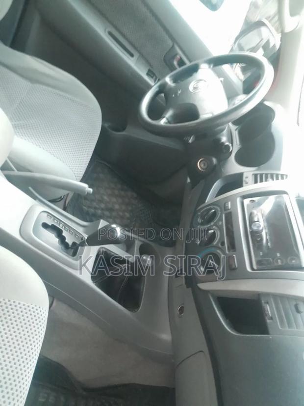 Toyota Hilux 2.5 D-4D 4X4 SRX 2009 Gray