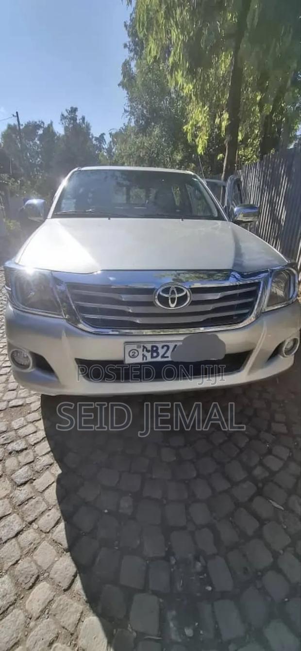 Toyota Hilux 2009 Silver