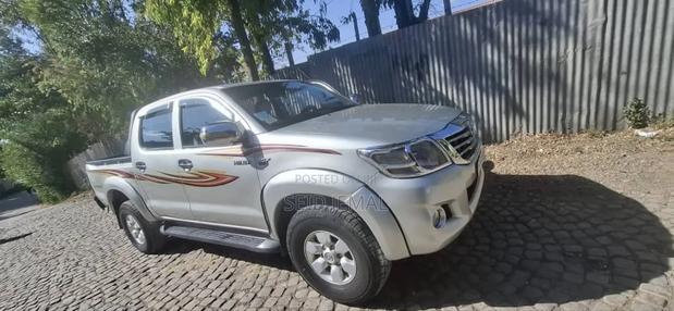 Toyota Hilux 2009 Silver