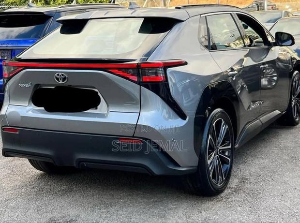 Toyota bZ4X 2023 Gray