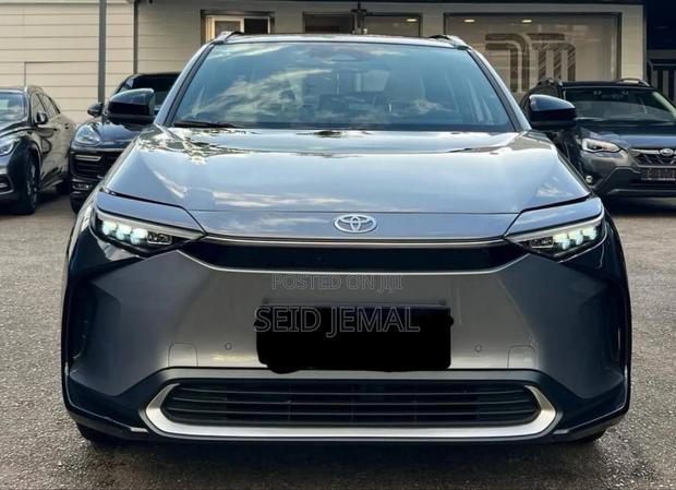 Toyota bZ4X 2023 Gray