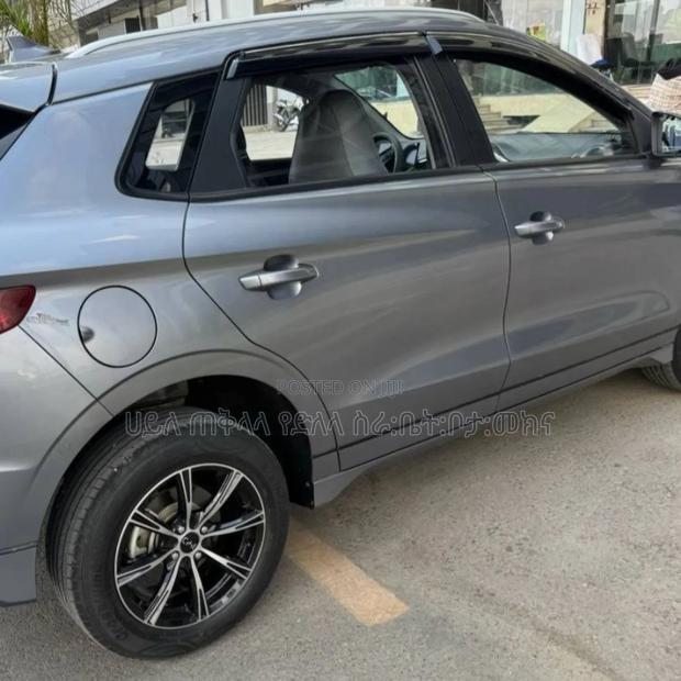 BYD E2 43 kWh 94 hp FWD 2024 Gray