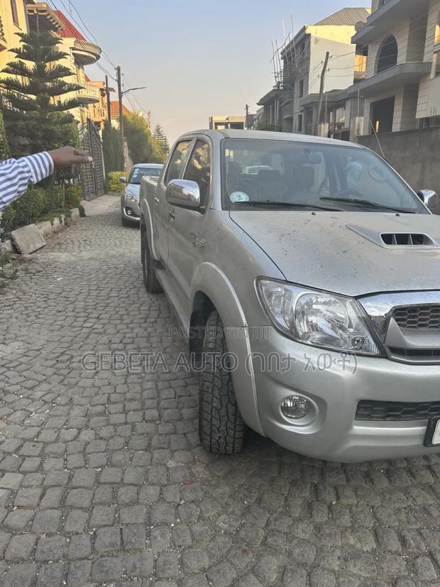 Toyota Hilux 2.5 D-4D Double Cab 4x4 SRX 2007