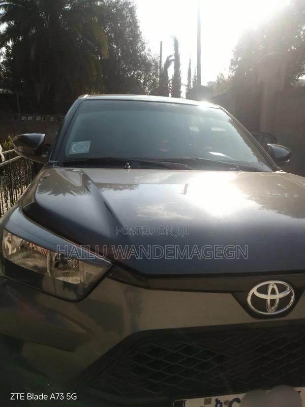 New Toyota Raize 2022 Gray