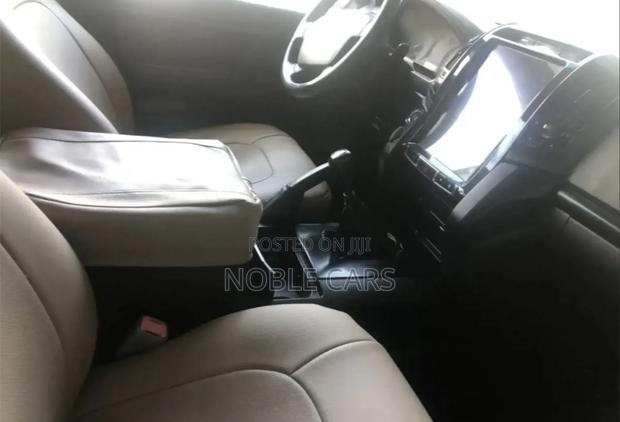 Toyota Land Cruiser 2009 Silver