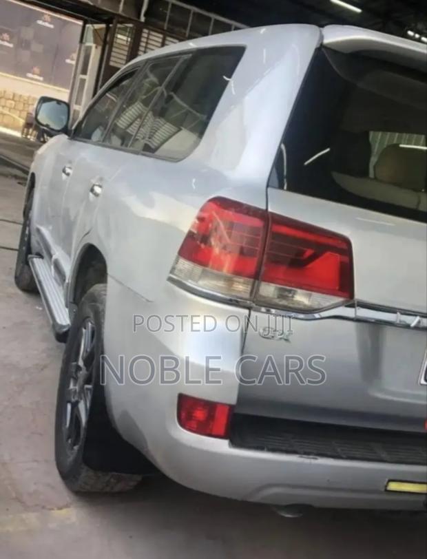 Toyota Land Cruiser 2009 Silver