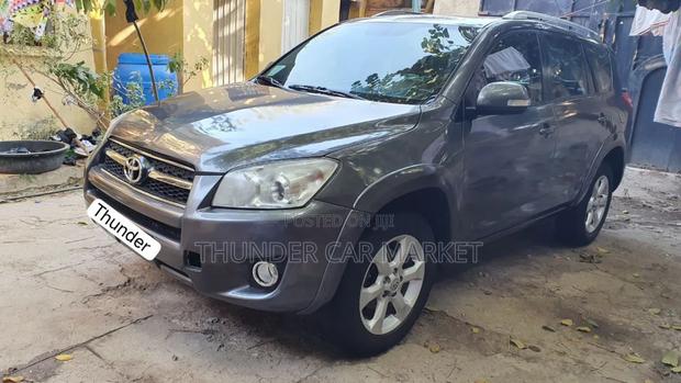 Toyota RAV4 2012