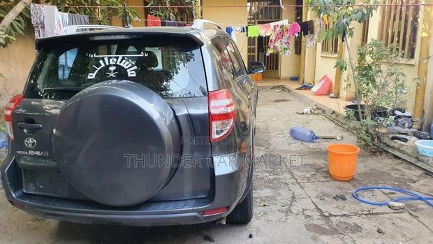 Toyota RAV4 2012