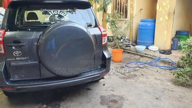 Toyota RAV4 2012