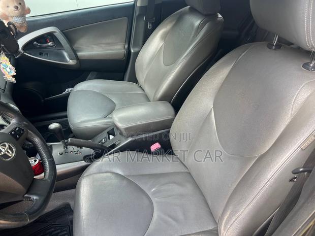 Toyota RAV4 2012 Black