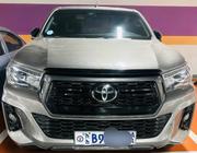 Toyota Hilux 2020 Gold for sale