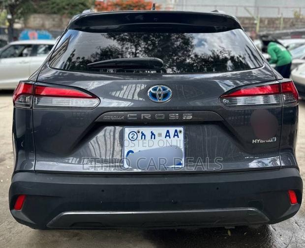 Toyota Corolla Cross Hybrid 2023 Blue