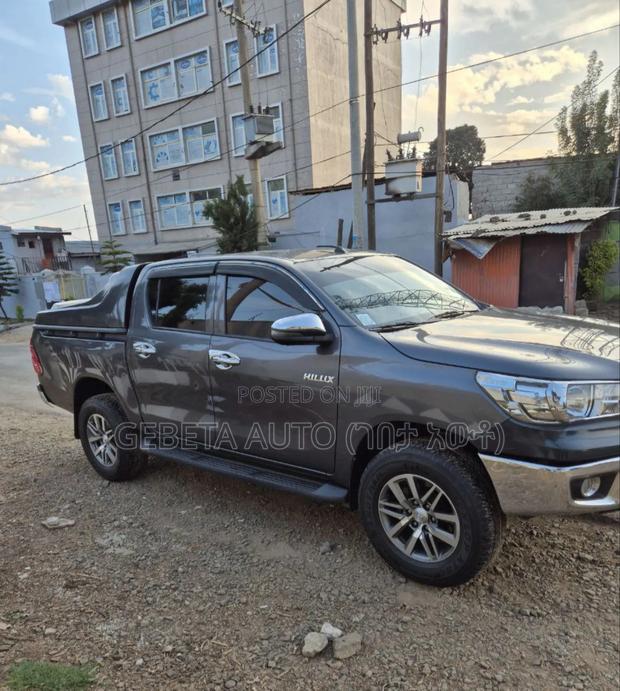 Toyota Hilux Revo Double Cab Deisel 2.8 RWD 2018 Gray