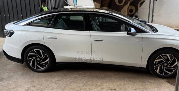 Volkswagen ID.7 2025 Off white