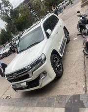 Toyota Land Cruiser 2018 Ivory for sale