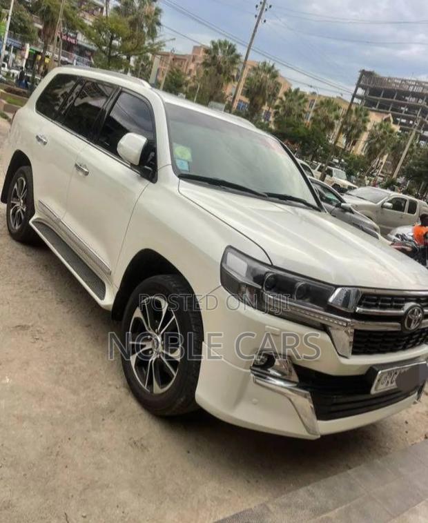 Toyota Land Cruiser 2018 Ivory