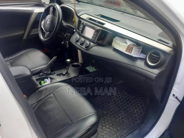 Toyota RAV4 2015 White