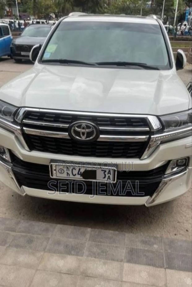 Toyota Land Cruiser 2020 White