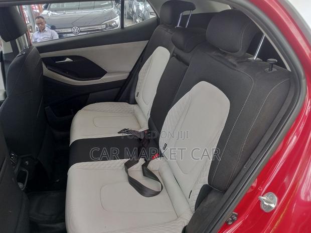 Hyundai Creta 2023 Red
