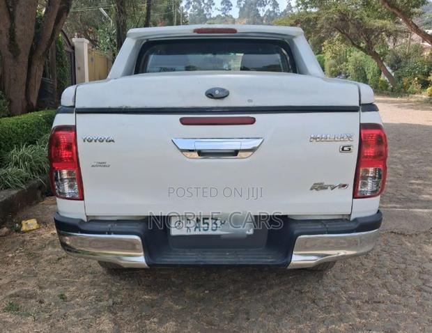 Toyota Hilux 2017 White