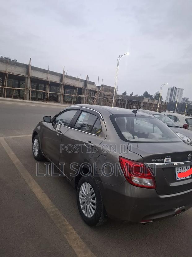 Suzuki Dzire 2023 Gray