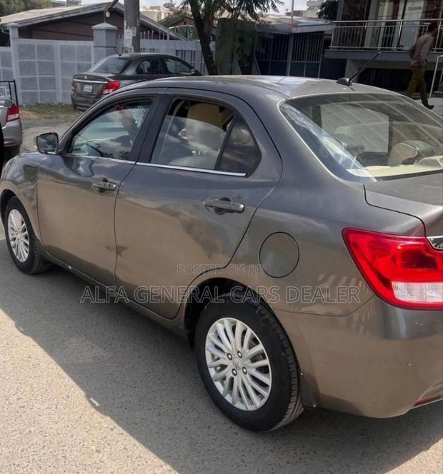 Suzuki Dzire 2022 Gray