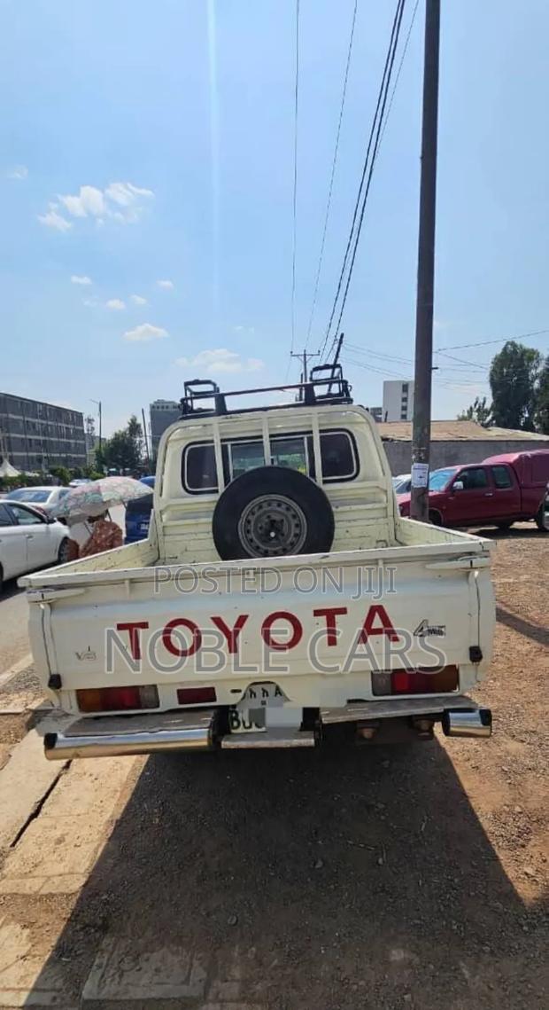 Toyota Land Cruiser 2020 White