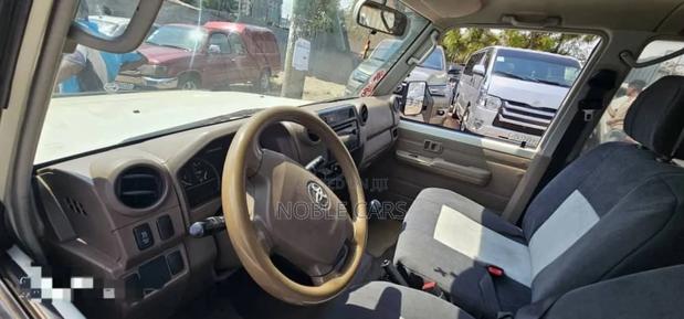 Toyota Land Cruiser 2020 White