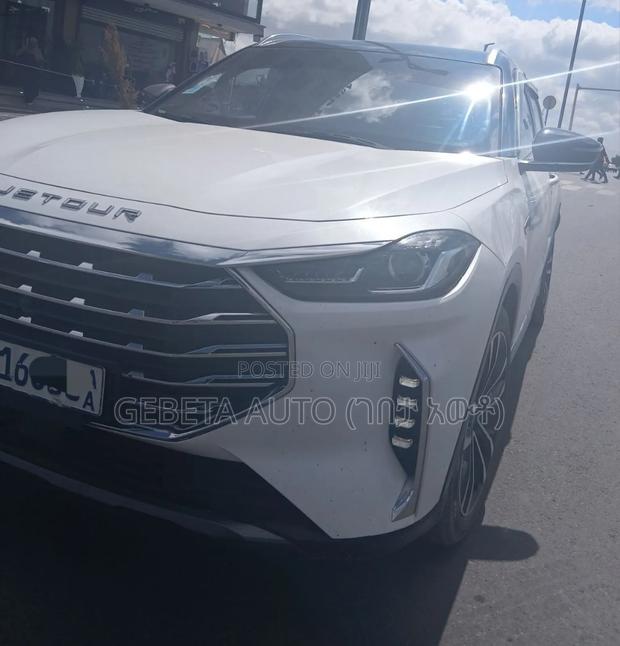 Jetour X70 Plus 2022 White