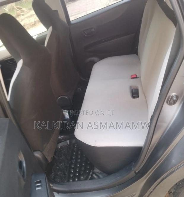 Toyota Yaris 2012 Brown