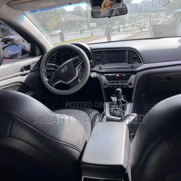 Hyundai Avante 2016 Gray