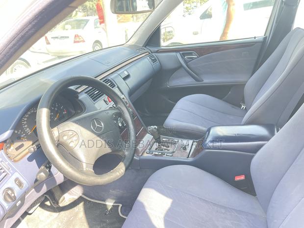 Mercedes-Benz 200 2000 White
