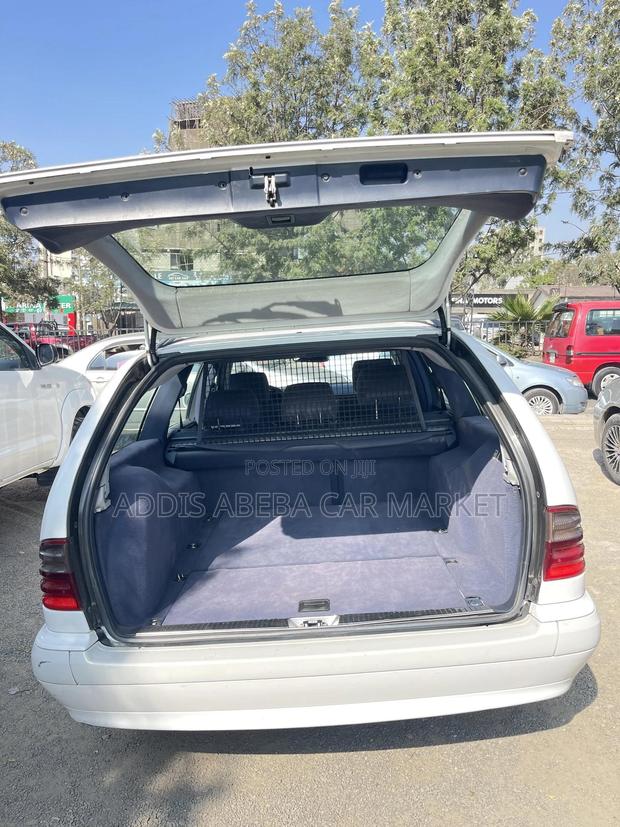 Mercedes-Benz 200 2000 White
