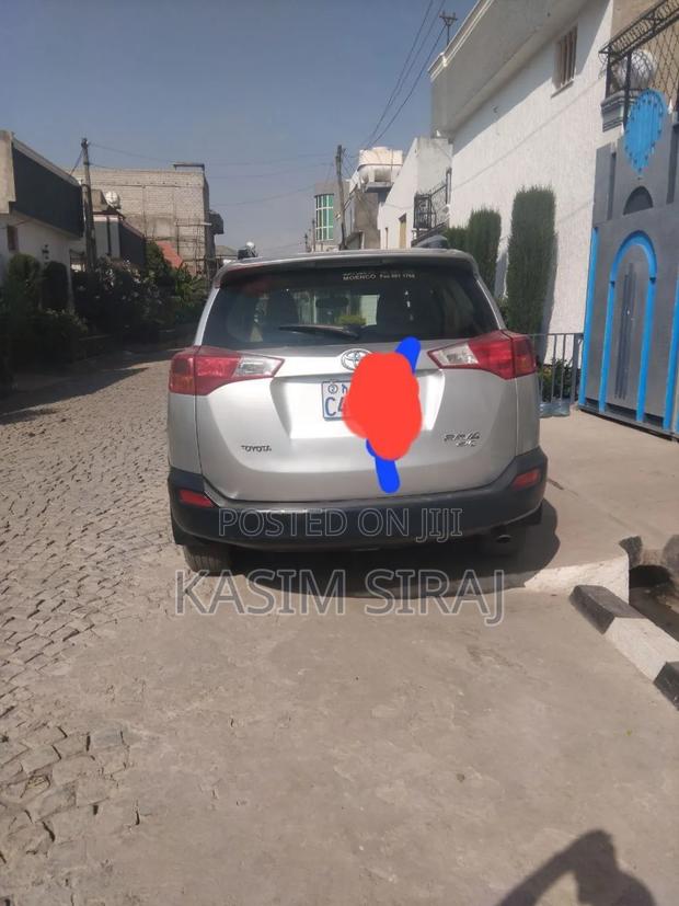 Toyota RAV4 LE 4dr SUV (2.5L 4cyl 6A) 2014 Silver