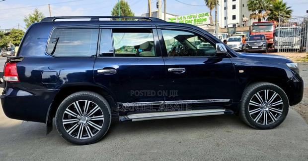 Toyota Land Cruiser 2009 Black