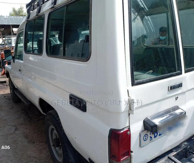 Toyota Land Cruiser 2006