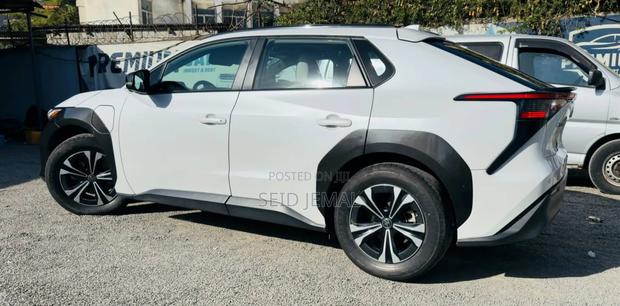 Toyota bZ4X 2024 White