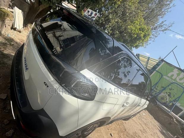 Peugeot 5008 2022 White