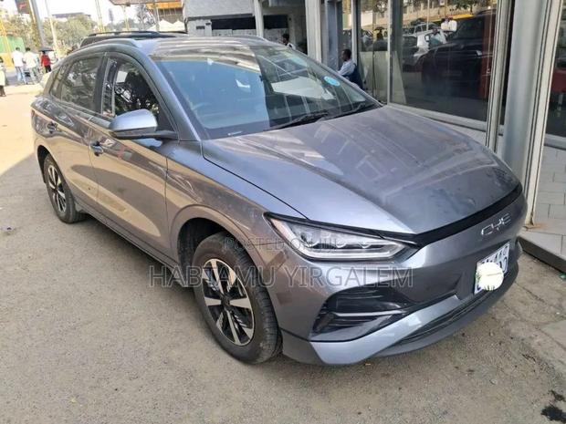 BYD E2 43 kWh 94 hp FWD 2025 Gray