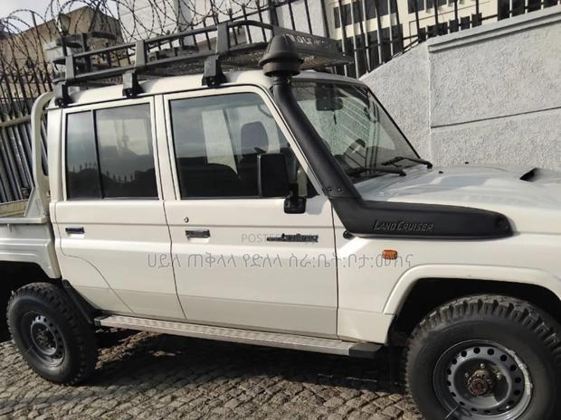 Toyota Land Cruiser 2020 White