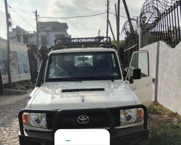 Toyota Land Cruiser 2020 White