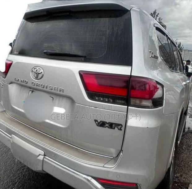 Toyota Land Cruiser 3.5 V6 2022 Silver