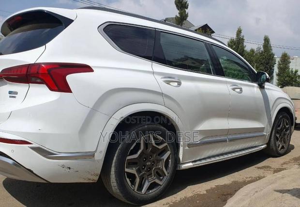 Hyundai Santa Fe 2021 White
