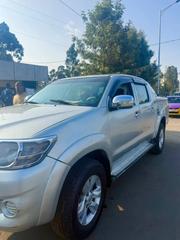 Toyota Hilux 2012 Gold for sale