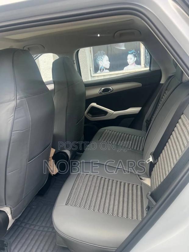 Toyota Hilux 2012 Gold