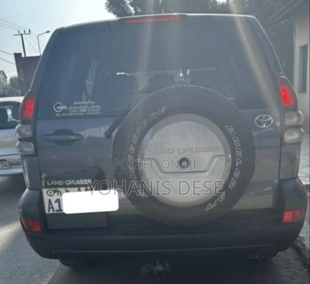 Toyota Land Cruiser Prado 2004 Black