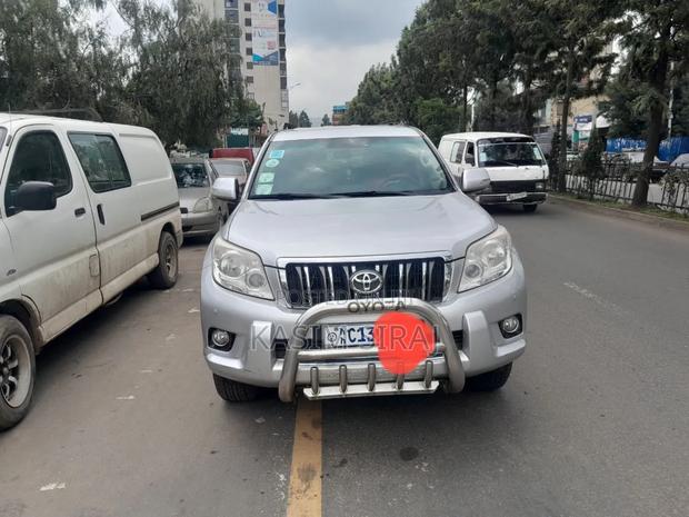 Toyota Land Cruiser Prado 2.8 D-4D 2014 Silver
